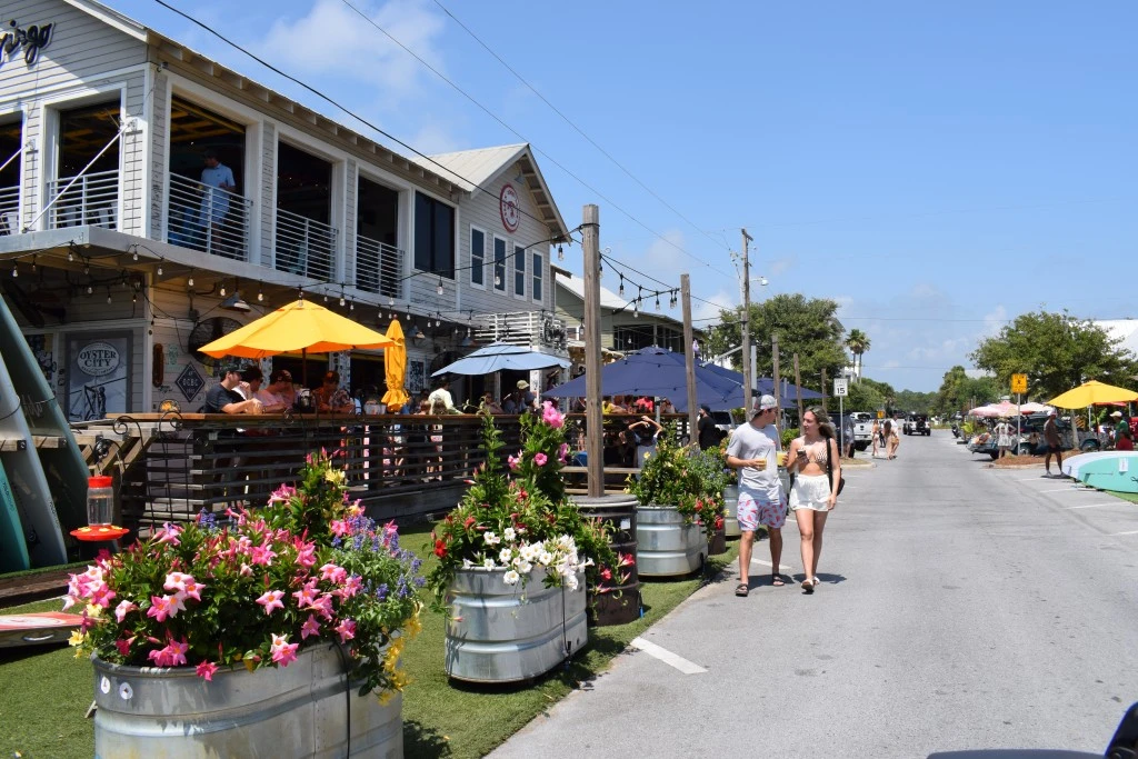 Shops and outdoor dining in Grayton Beach
